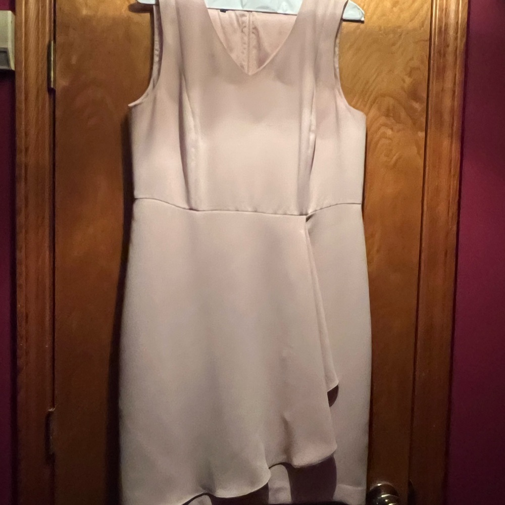 Elegant Sleeveless Cream Dress